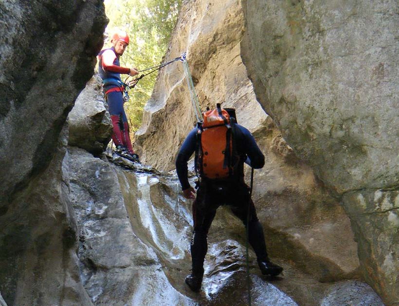 Barranco</br>De Poyatos 8 barranquistas en el barranco de Poyatos